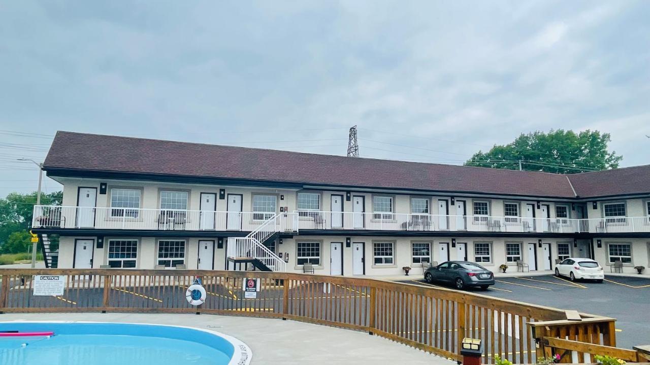 Falls Lodge By The Falls Niagara Falls Eksteriør billede